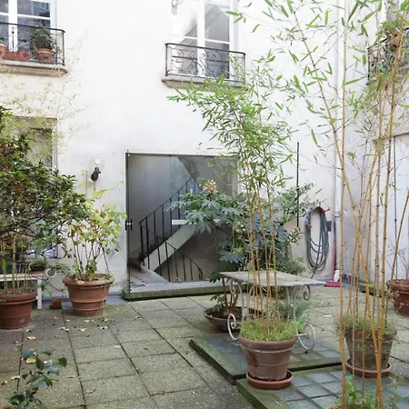 Guestready - Bright And Spacious Duplex In The Heart Of Paris Daire Paris